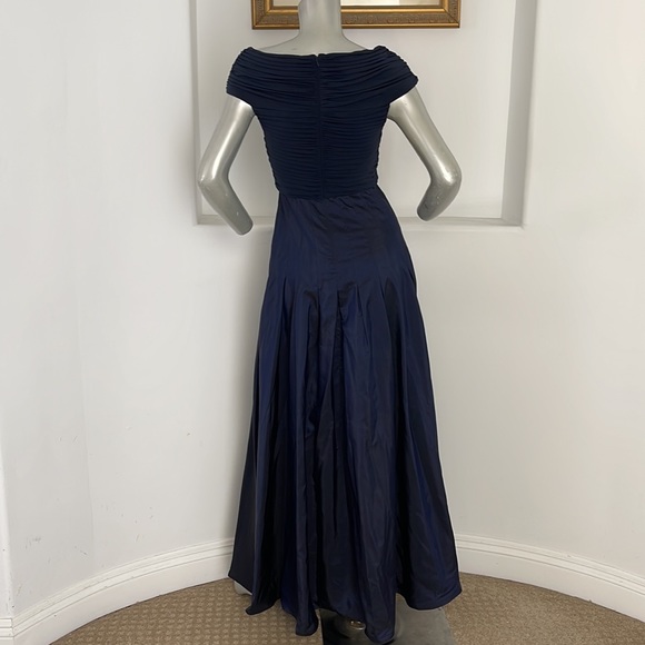 TADASHI Collection Ruched Taffeta Gown Navy Blue Size 2 - Picture 10 of 13